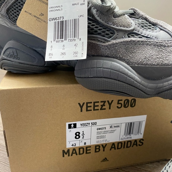 adidas Yeezy 500 Granit - Picture 13 of 14